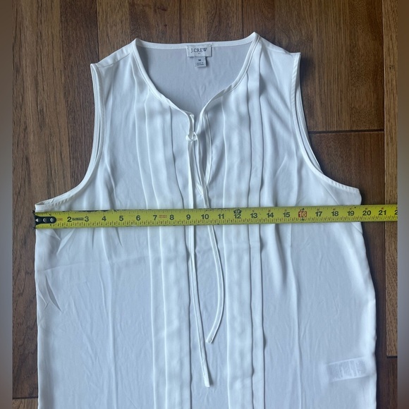 J. Crew‎ Sleeveless White Pleated Necktie Blouse Women’s Sz M Business Classic - Picture 8 of 8